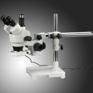 Stereo mikroskop na stativu